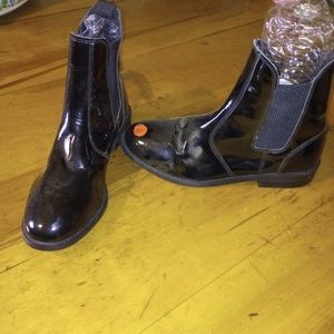 Black boots size 6 and 1/2 women's